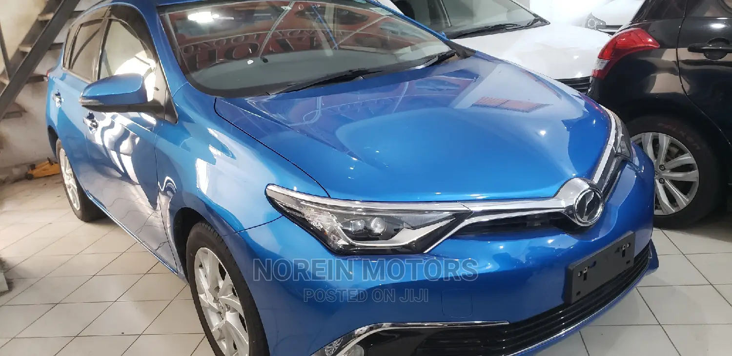 Toyota Auris 2015 Blue