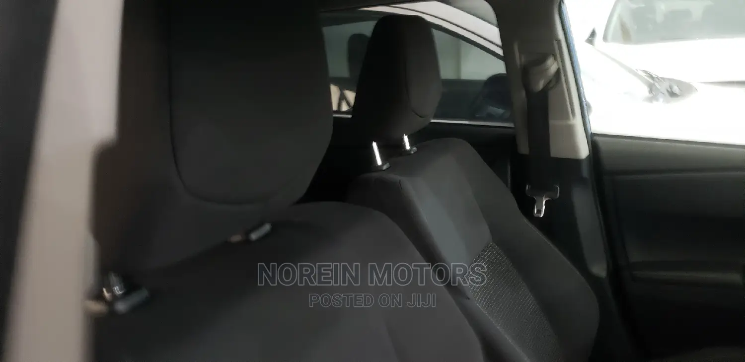 Toyota Auris 2015 Blue