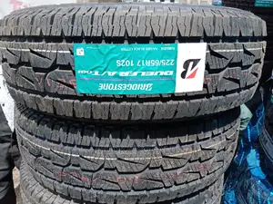 225/65r17 Bridgestone Tyre