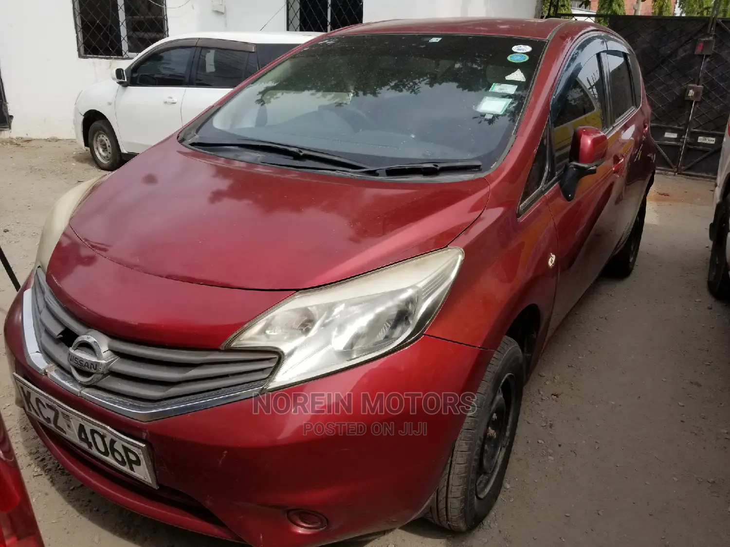 Nissan Note 2014 SV Premium Red