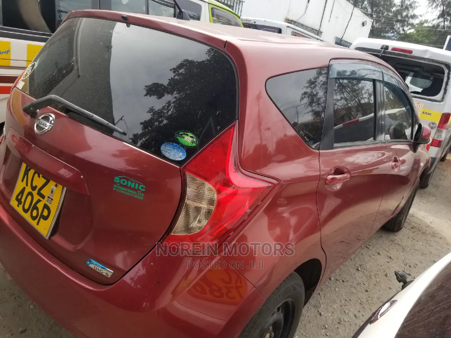 Nissan Note 2014 SV Premium Red