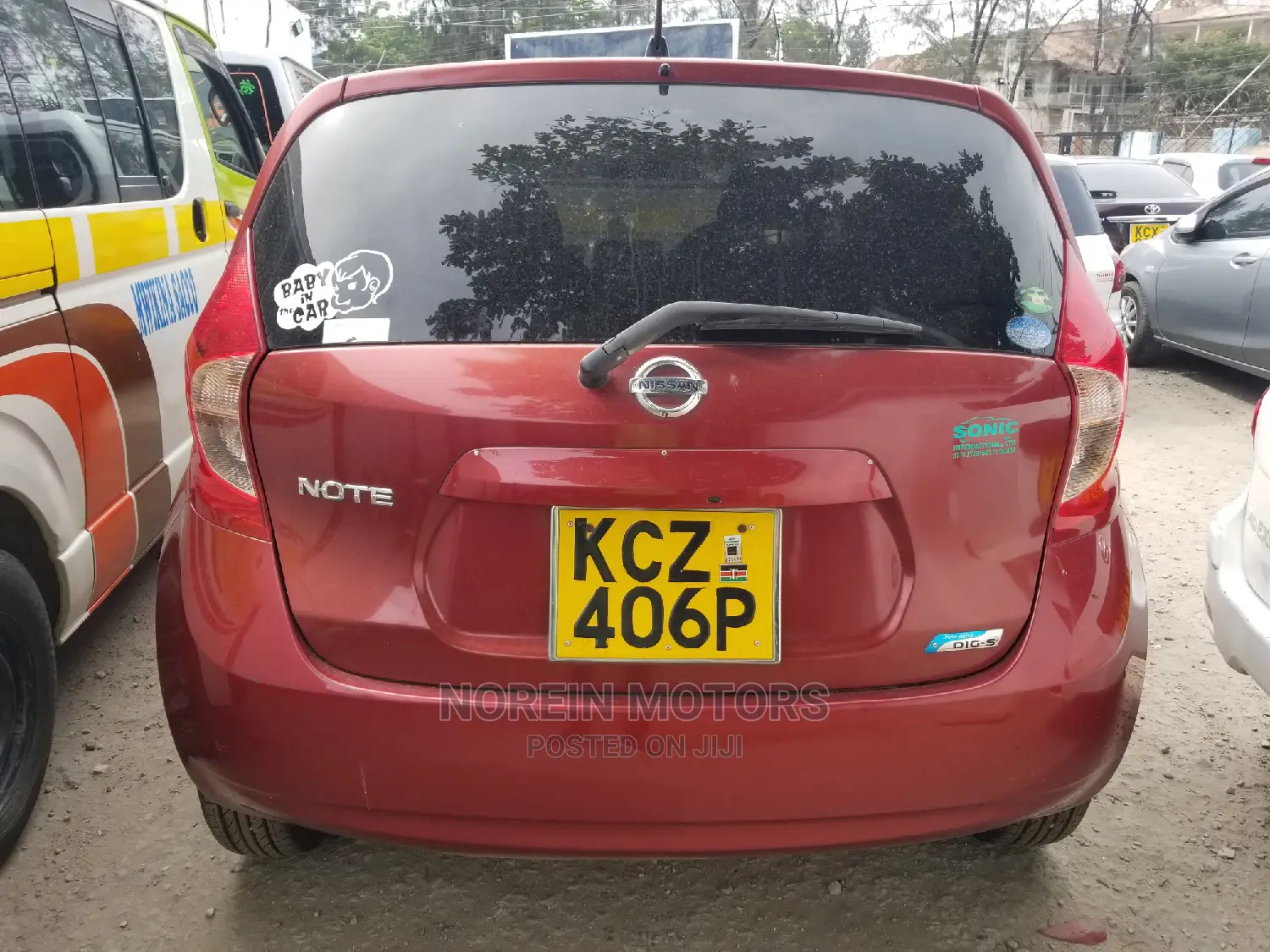 Nissan Note 2014 SV Premium Red