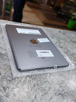 Apple iPad 9.7 32 GB Silver