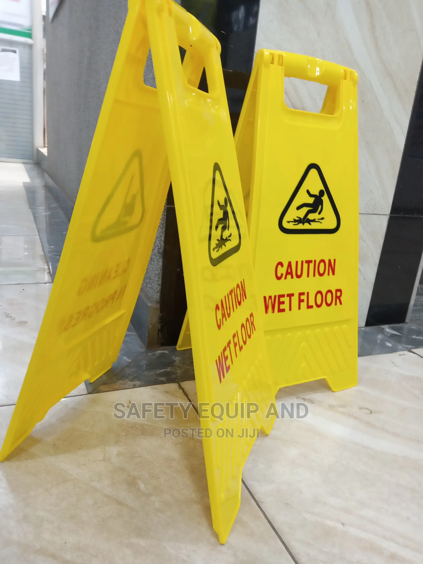 Caution! Wet Floor