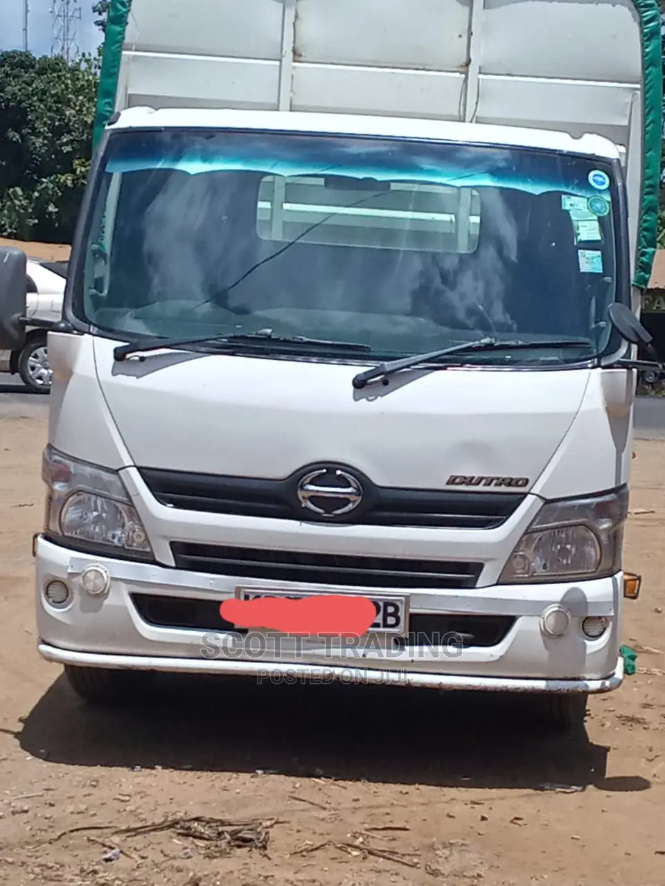 Dyna Dutro Windscreen