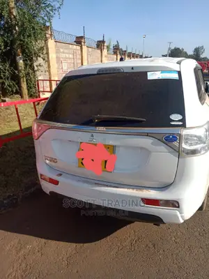 Outlander Gf 2012 Front Windscreen