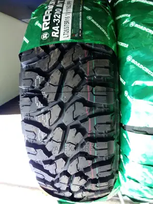 265/75r16 M/T Roadcruize Tyres Made in China