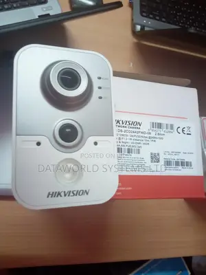 Hikvision DS-2CD2442FWD-IW 4MP Wi-Fi Network Cube Camera