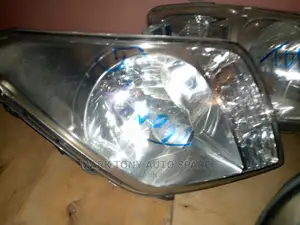 Station Wagon R Headlight