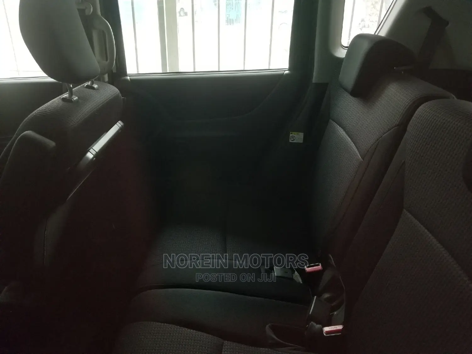 Mitsubishi Delica 2014 Black