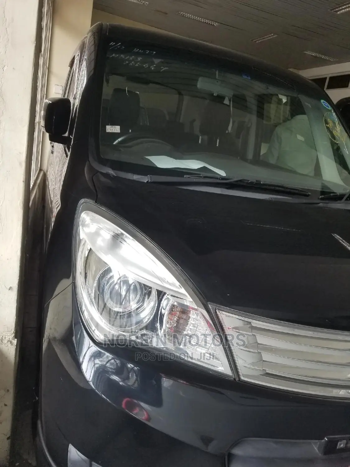 Mitsubishi Delica 2014 Black