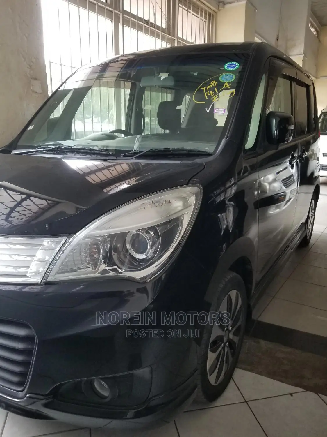 Mitsubishi Delica 2014 Black