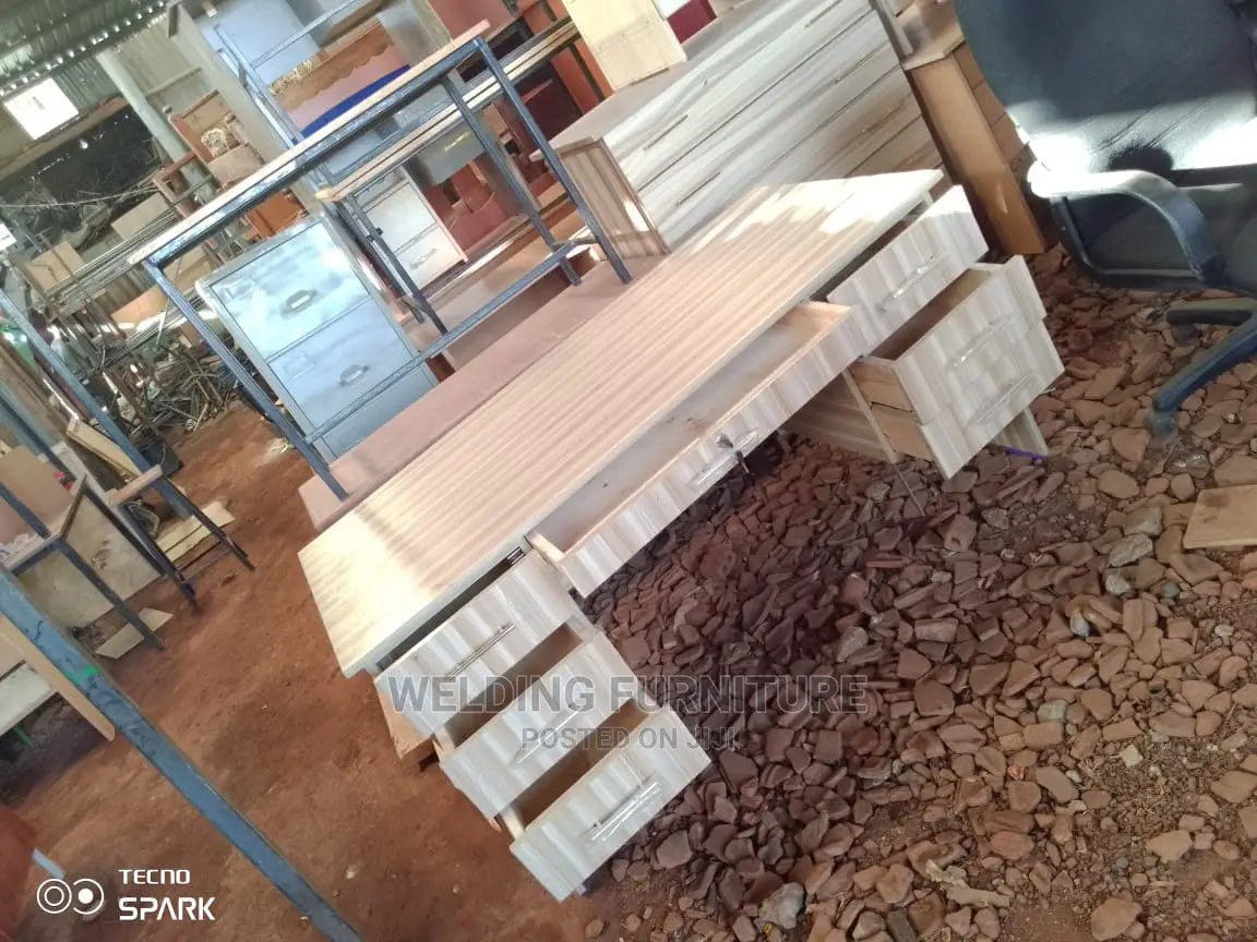 Office Desk 1.6m