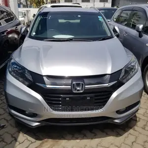 Honda Vezel 2015 Silver