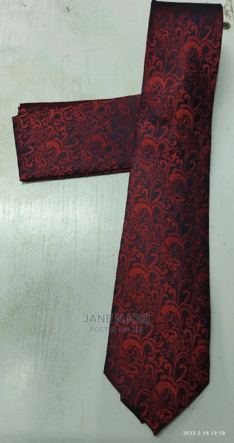 Tie Red Florer