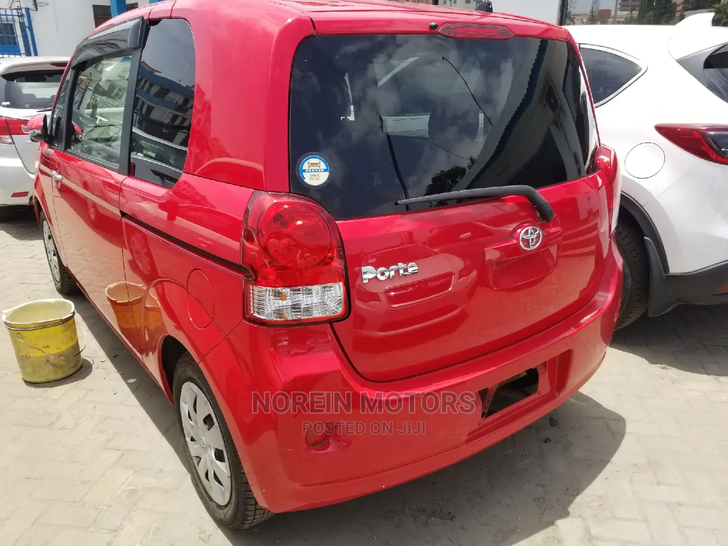 Toyota Porte 2015 Red