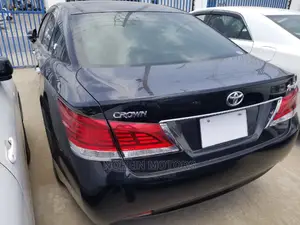 Toyota Crown 2014 Black