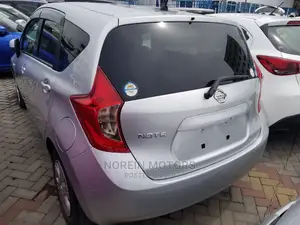 Nissan Note 2014 SV Premium Silver