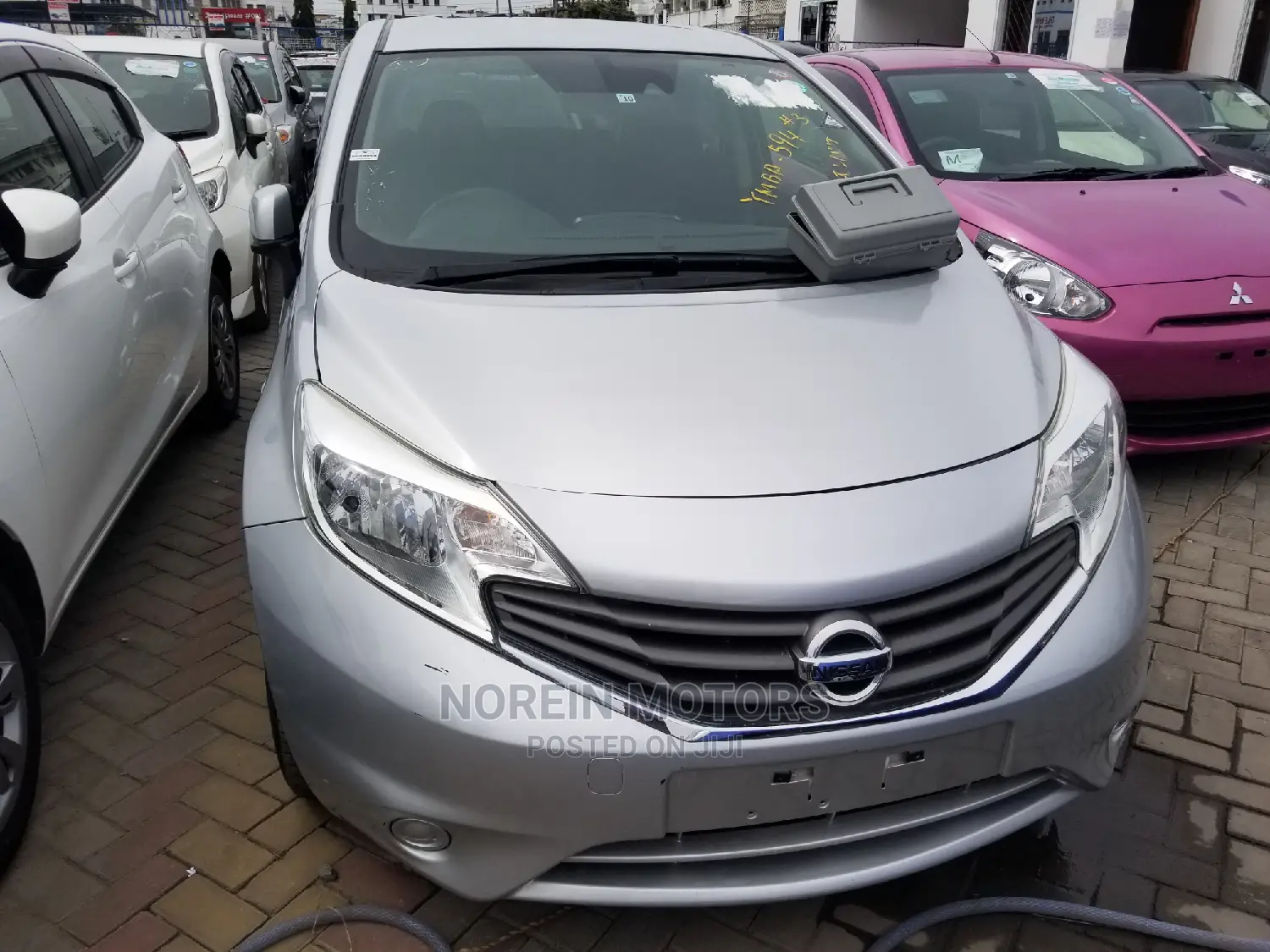 Nissan Note 2014 SV Premium Silver