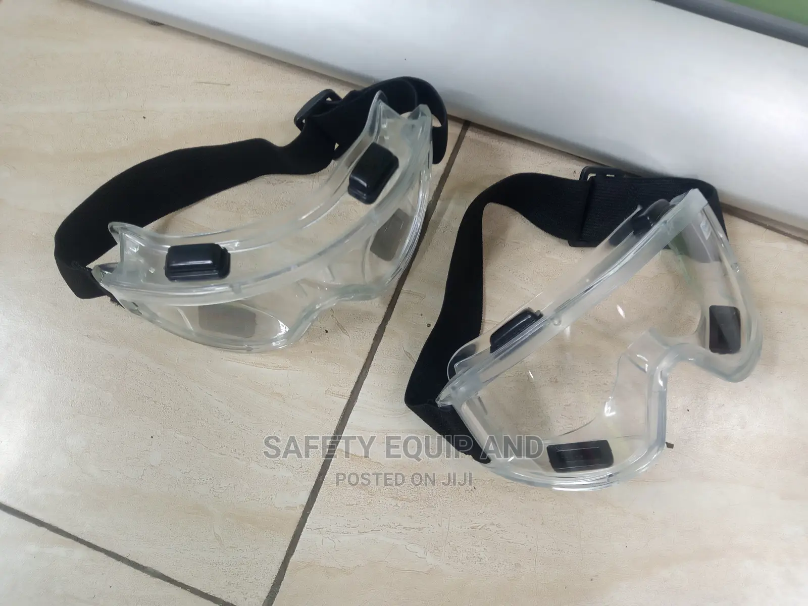We Sell Safety Goggles-Antifog