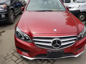 Mercedes-Benz C200 2014 Red