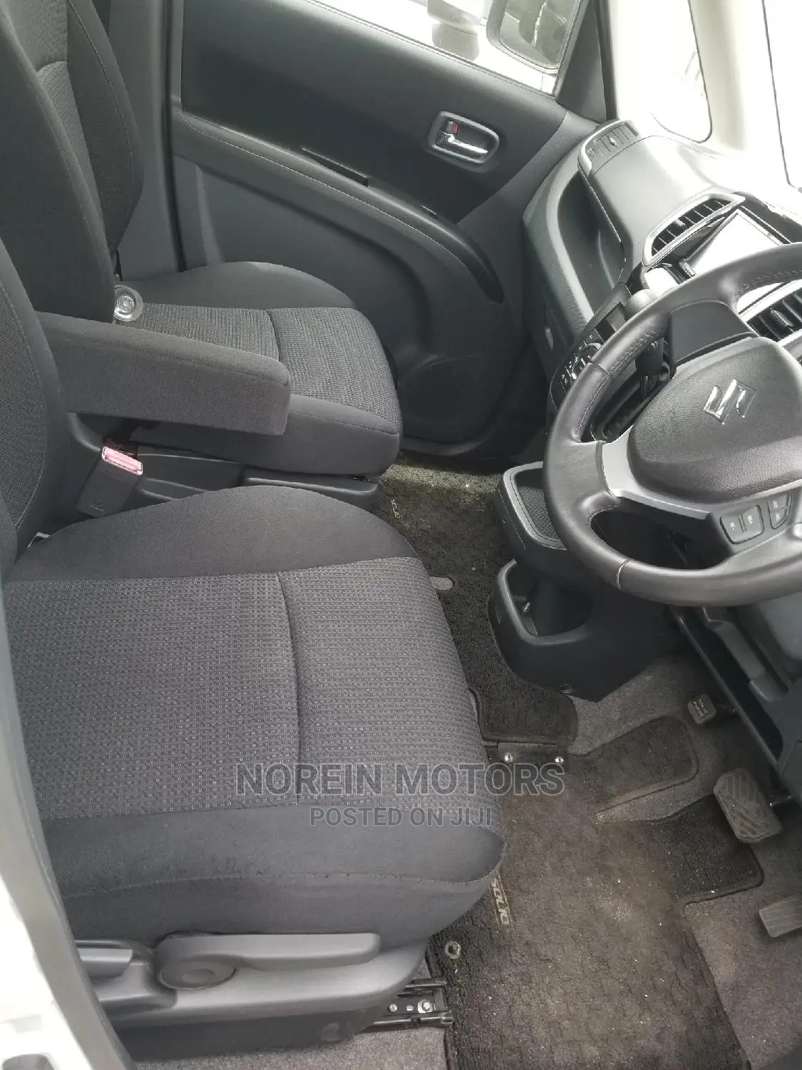 Suzuki Solio 2015 White
