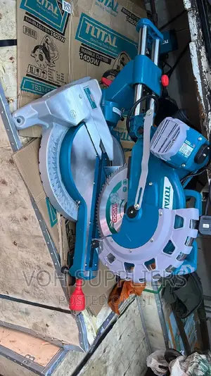 Sliding 12" Aluminum and Wood Cutting Mitre Saw