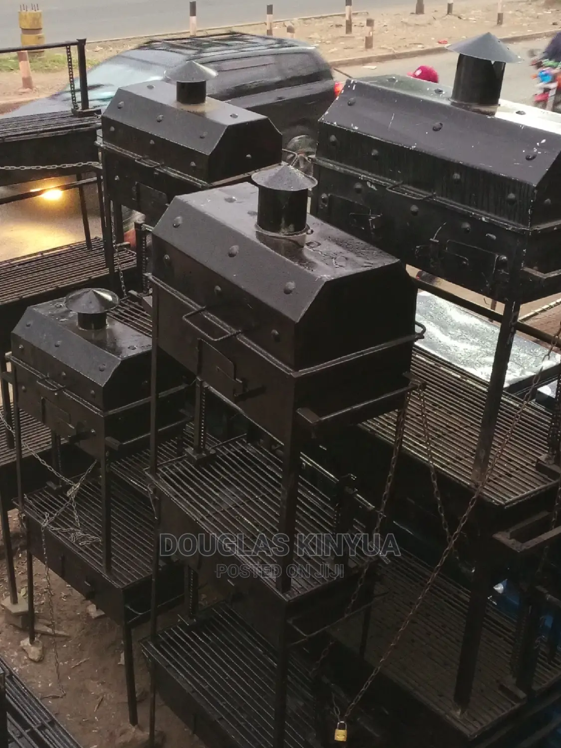 Closed Barbeque Meat Grill