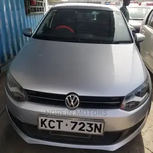Volkswagen Polo 2015 Silver