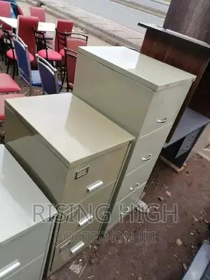 Awsome Quality Drawer 4 Cabinets