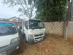 Mitsubishi Canter 2015 White