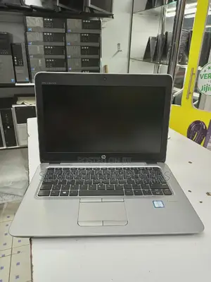 Laptop HP EliteBook 820 G3 8GB Intel Core I5 SSD 256GB