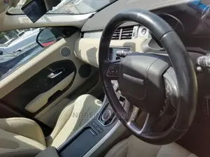 Land Rover Range Rover Evoque 2015 Red