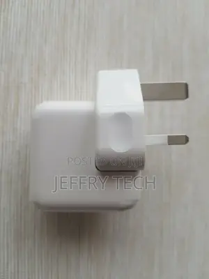 Apple 12W USB Power Adapter for Apple iPad iPhone, 3 Pin U