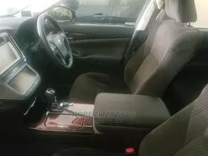 Toyota Crown 2014 Orange