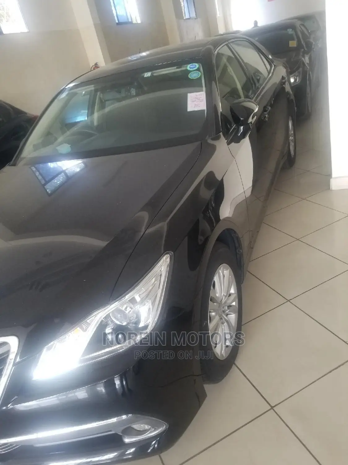 Toyota Crown 2014 Orange