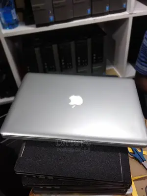 Laptop Apple MacBook 4GB Intel Core I5 HDD 500GB
