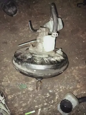 Brake Booster and Master Cylinder Toyota Harrier 240