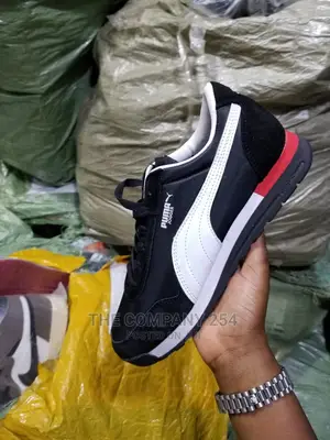 Puma Jogger Sneakers