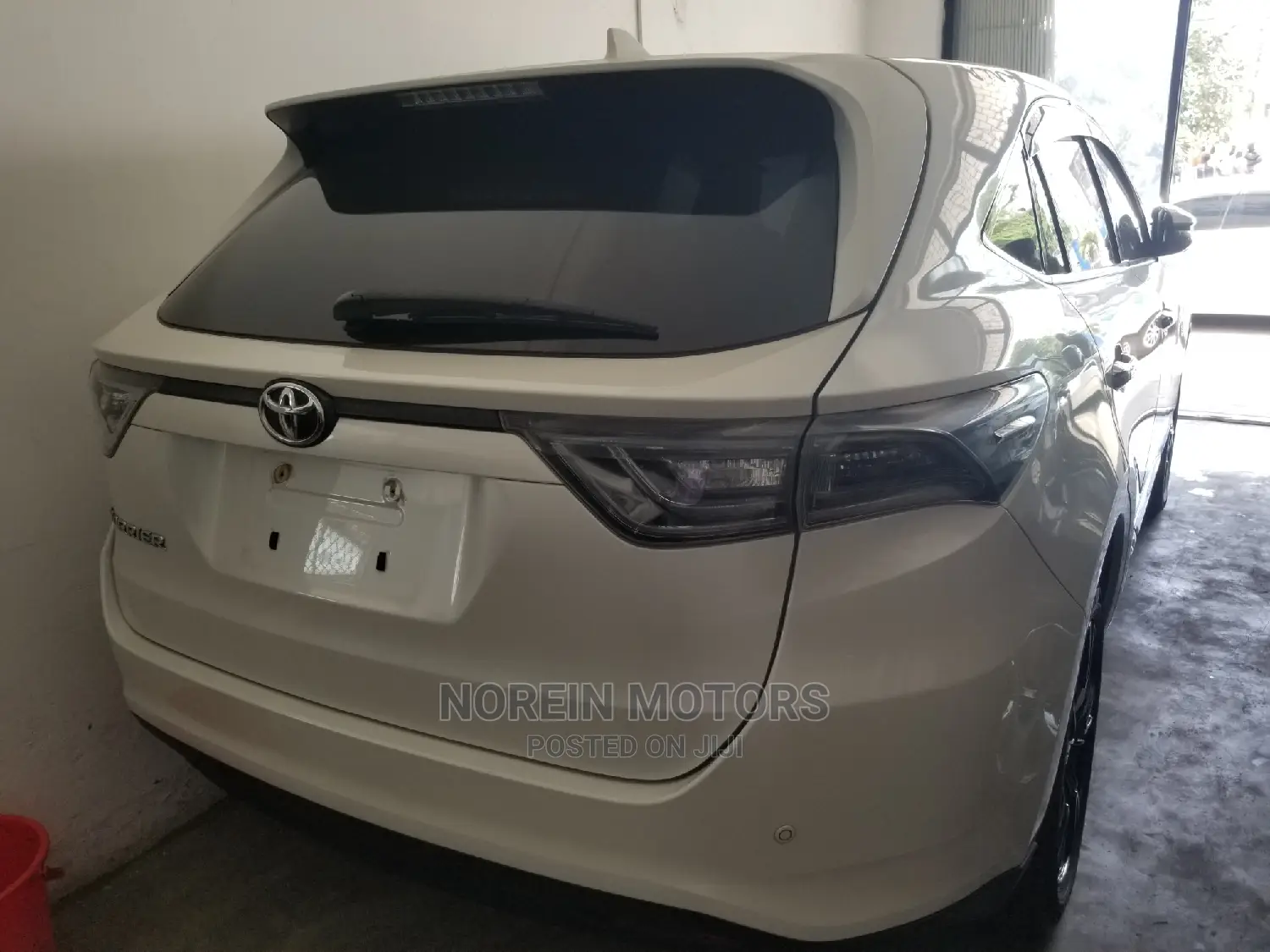Toyota Harrier 2014 White