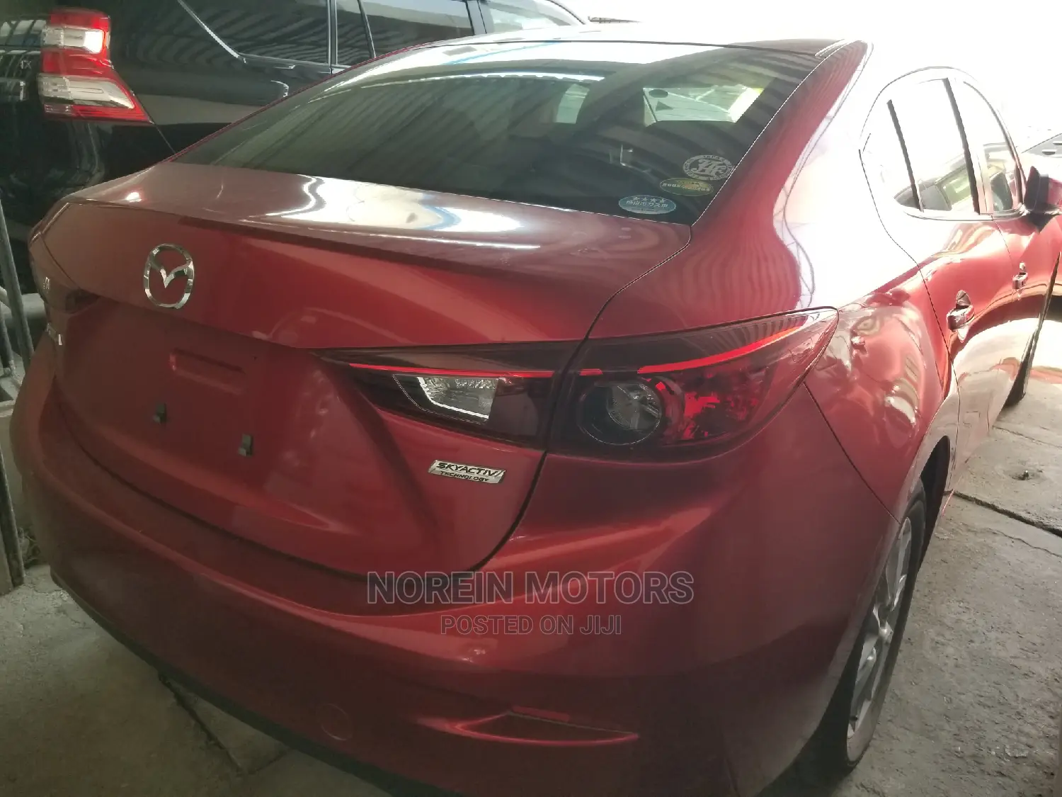 Mazda Axela 2015 Red