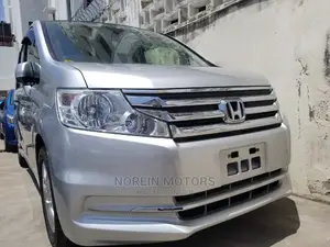 Honda Stepwgn 2015 Silver