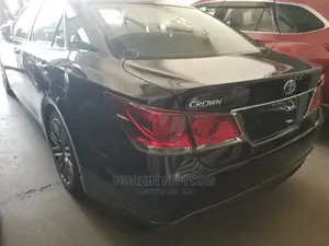 Toyota Crown 2014 Black
