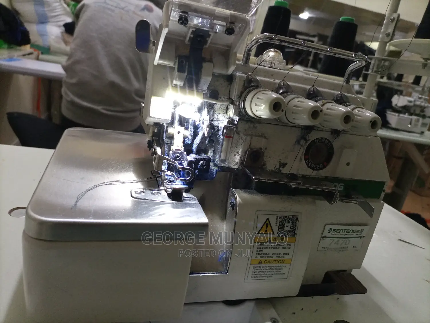 Overlock Sewing Machine