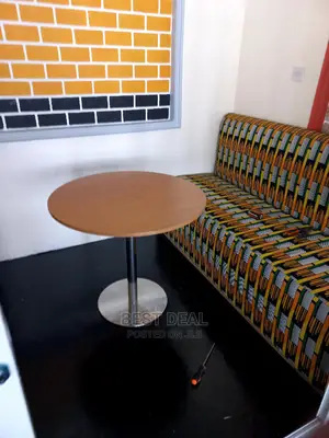 Round Table