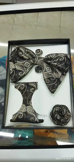 Butterfly Bowtie