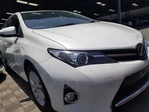 Toyota Auris 2015 White