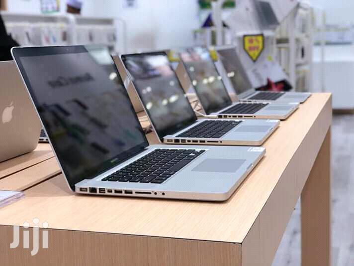 Laptop Apple MacBook Pro 4GB Intel Core i5 HDD 500GB