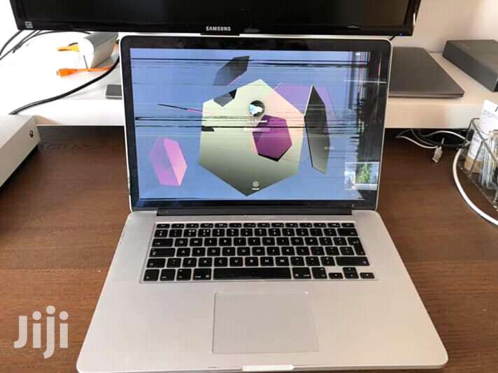 Laptop Apple MacBook Pro 4GB Intel Core i5 HDD 500GB