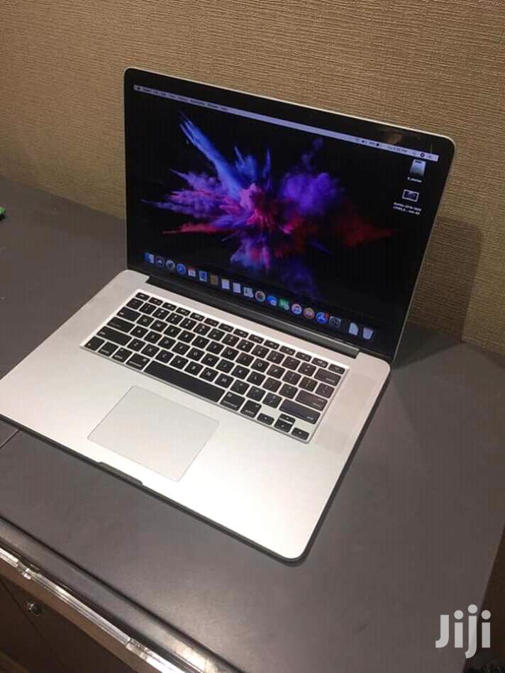 Laptop Apple MacBook Pro 4GB Intel Core i5 HDD 500GB